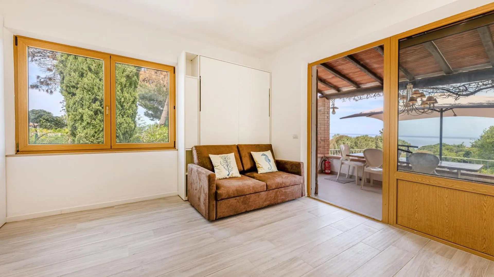 Casa Panoramica Bouganville SantʼAndrea 0*,