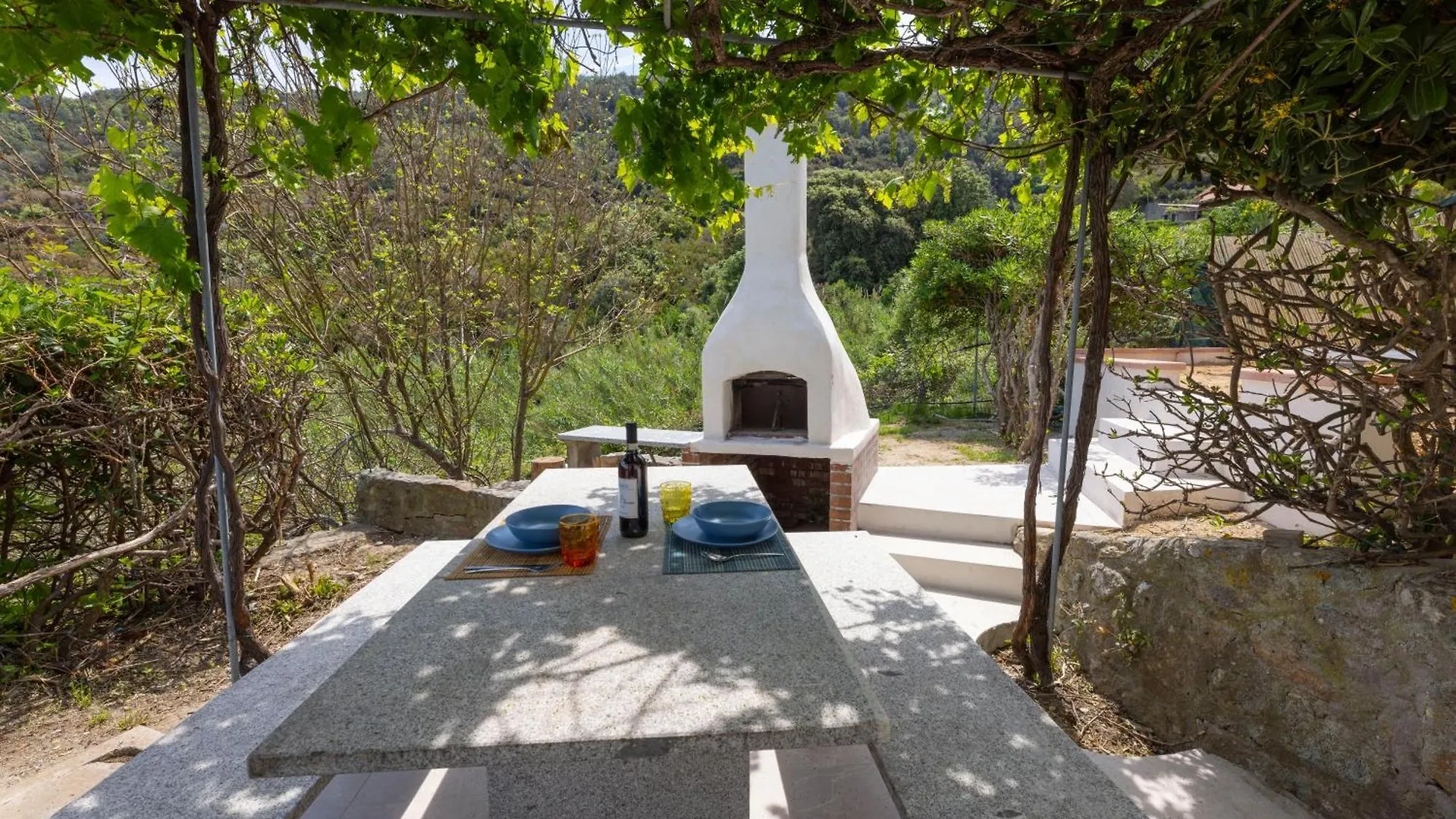 Casa Panoramica Bouganville SantʼAndrea 0*,  Italien