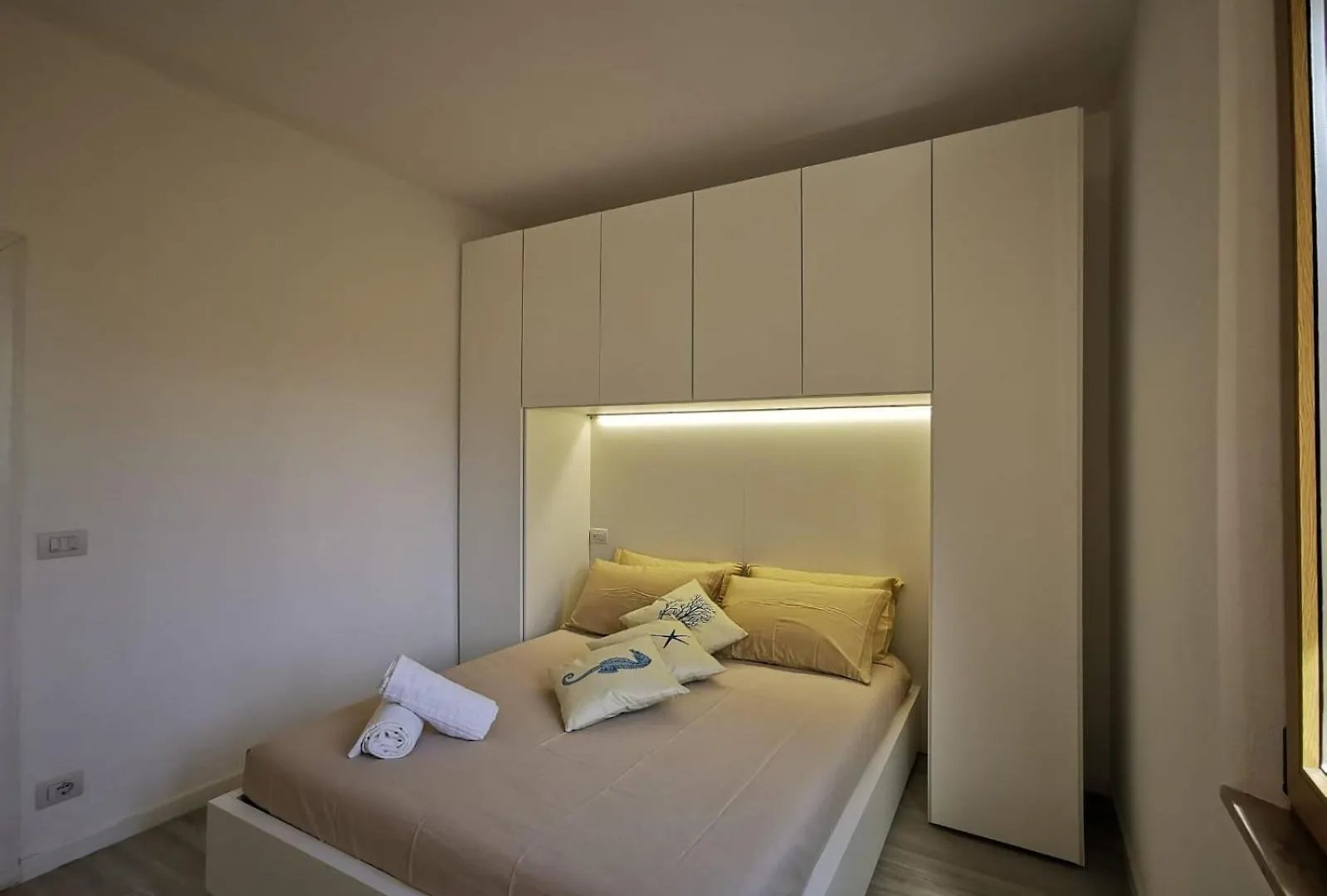 Casa Panoramica Bouganville SantʼAndrea 0*,  Italien