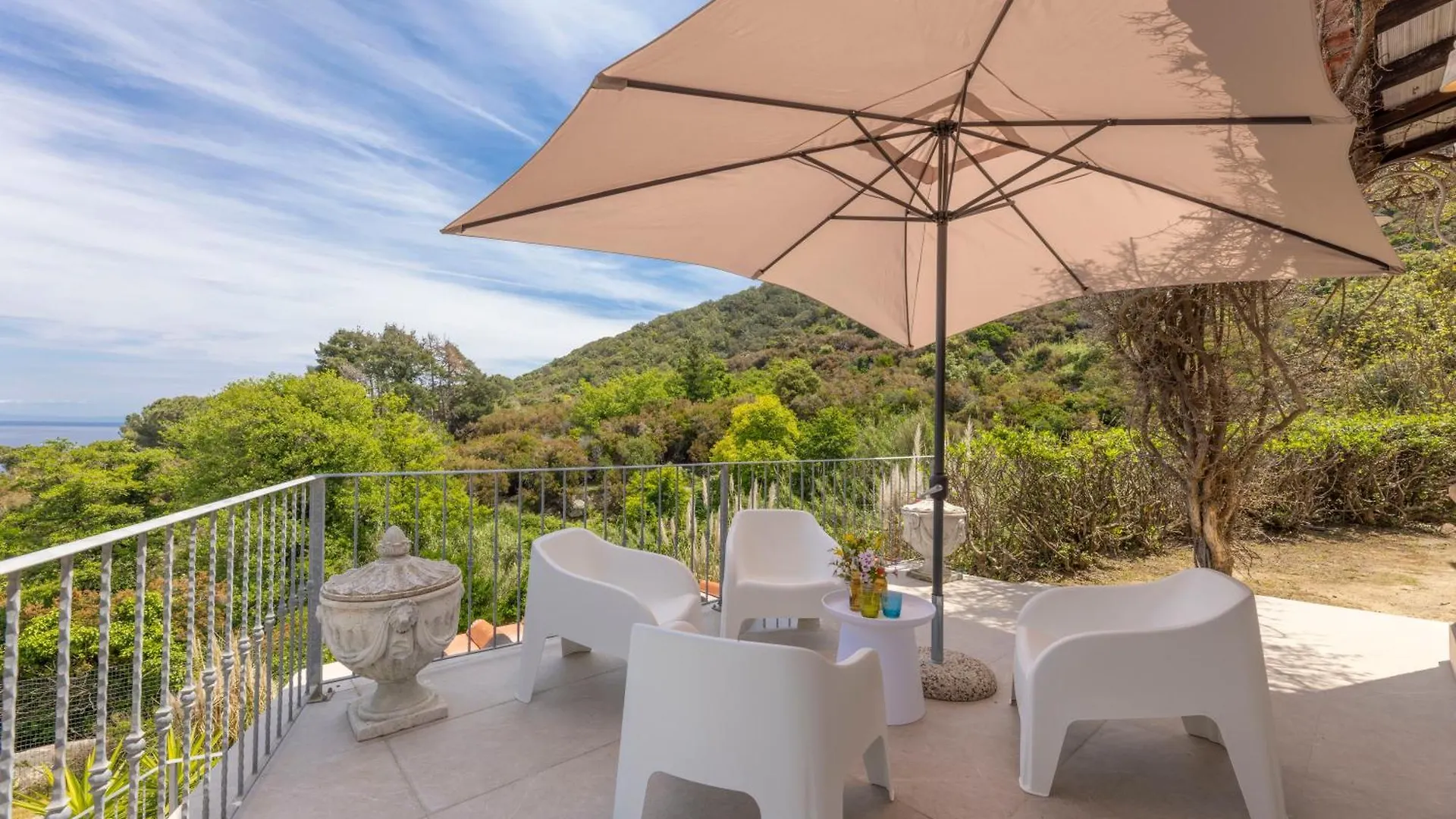 Casa Panoramica Bouganville SantʼAndrea 0*,